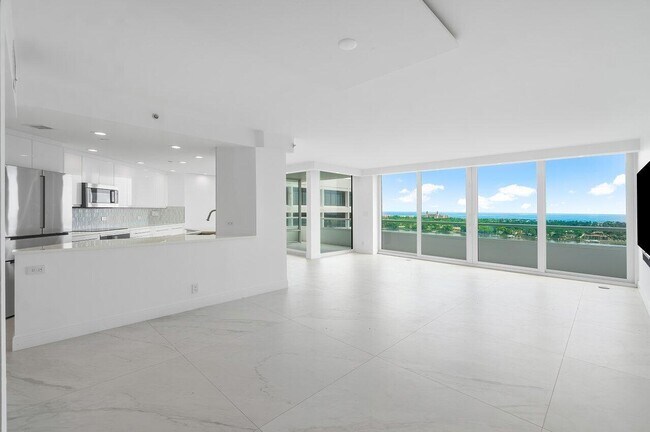 Foto del edificio - 525 S Flagler Dr