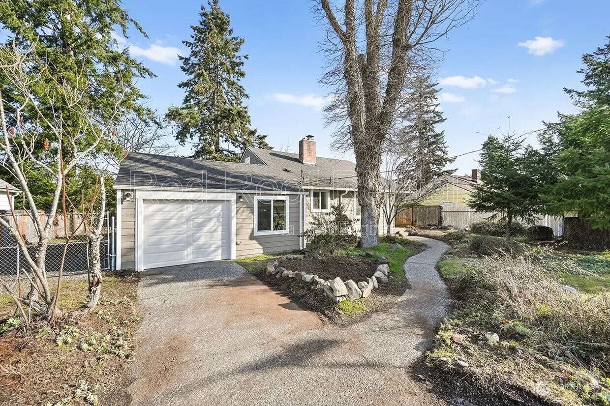 Foto principal - 8719 121st St SW