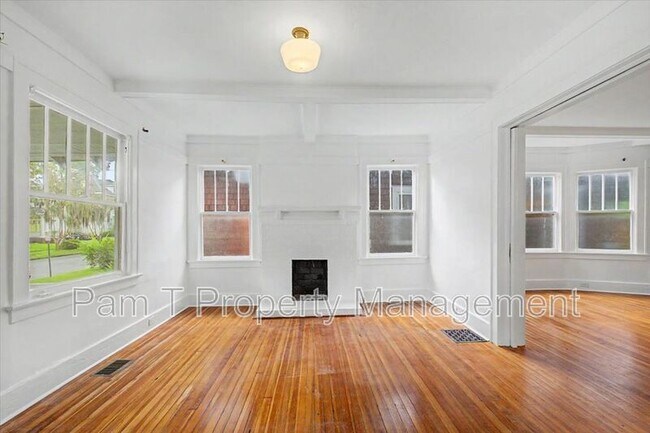 Foto del edificio - 1118 E Duffy St