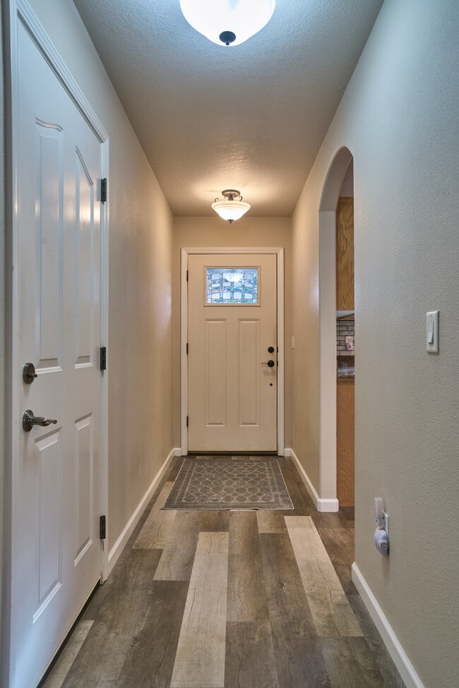 Building Photo - 2507 Agate Meadows