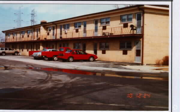 Building Photo - King Arthur Apartments