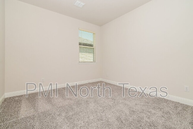 Building Photo - 811 Sicily Blvd