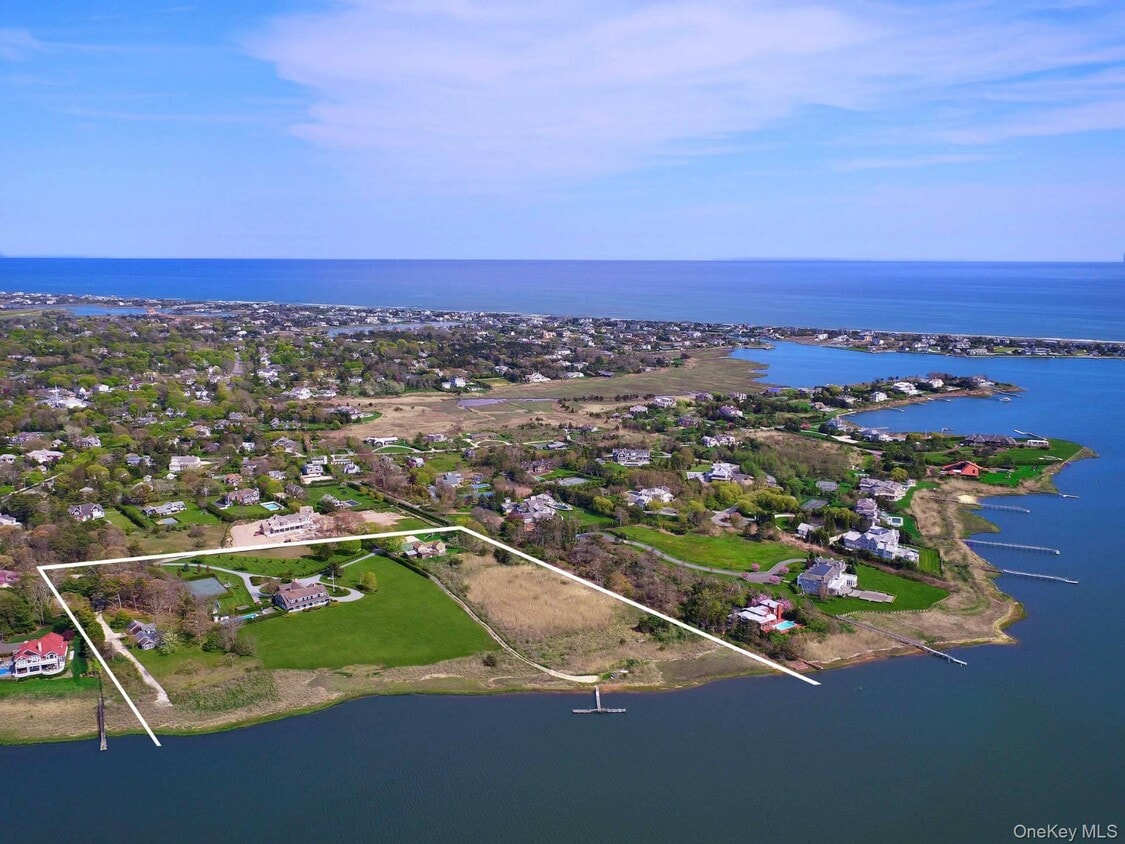 Primary Photo - 4 Sandacres Rd