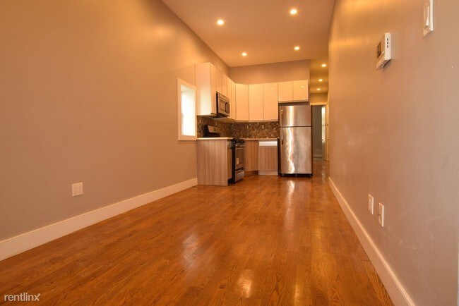 Building Photo - 808 Macdonough St