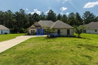 Building Photo - 1155 Sanctuary Dr