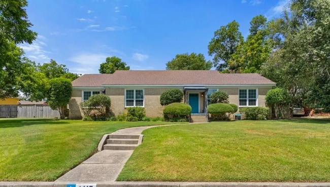 Foto del edificio - 1413 Augusta Ave