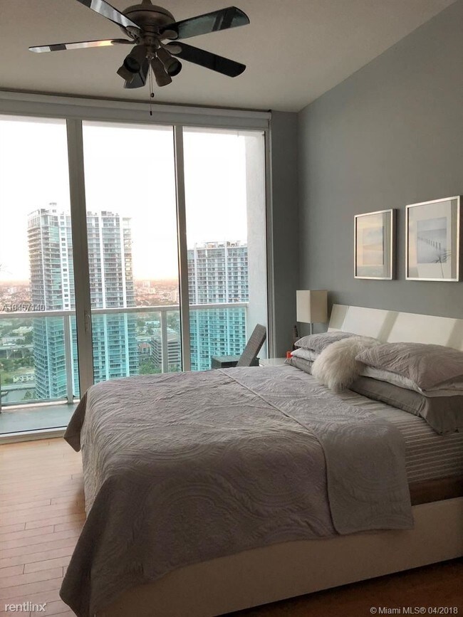 Building Photo - 3 br, 2.5 bath  - Brickell On The River