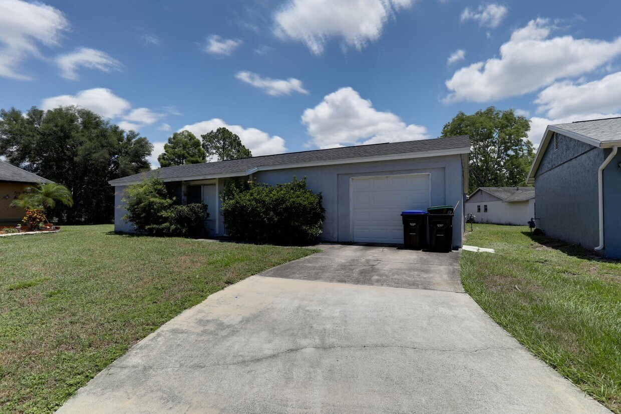 Primary Photo - 10517 Larson Court