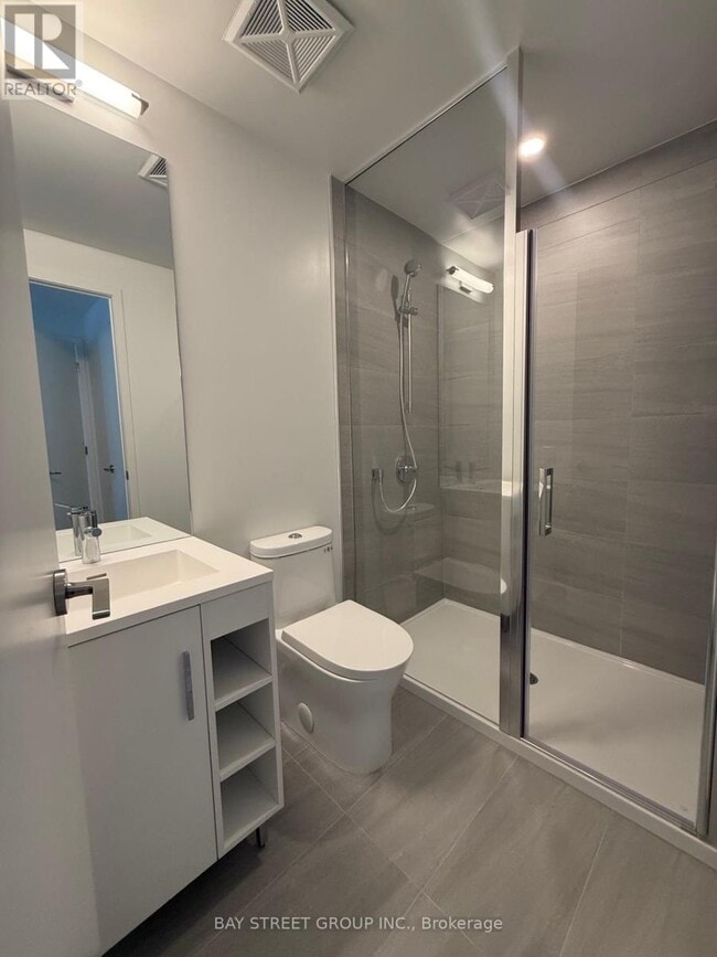 Building Photo - 634 Church St