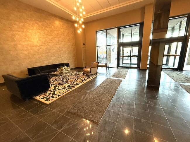 Building Photo - 6340 Americana Dr