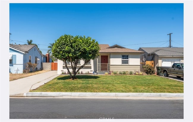 Building Photo - 13203 Lakewood Blvd