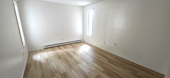 Bedroom 1 - 37 S Williams St
