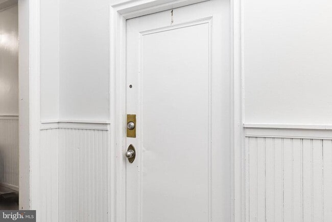 Foto del edificio - 2509 Cliffbourne Pl NW