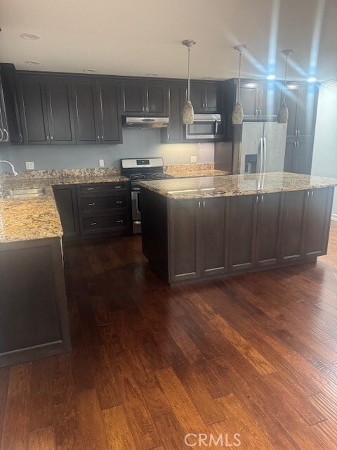 Building Photo - 528 E 238th Pl