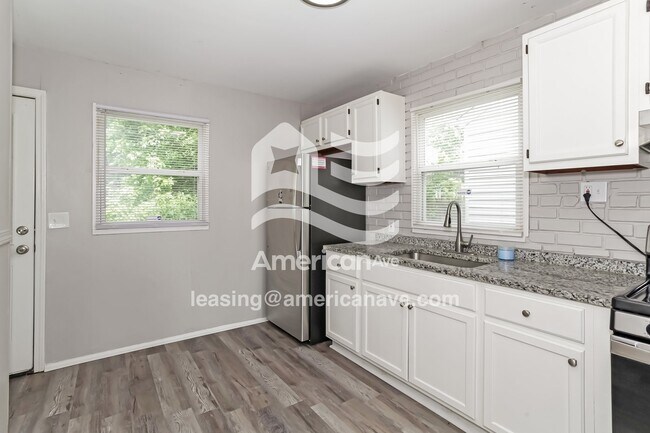Foto del edificio - 7252 Bernard Ave