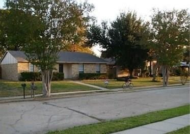 Building Photo - 447 Cambria Dr