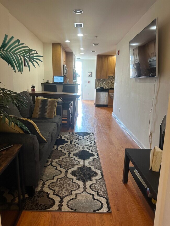 Foto del edificio - 408 Grand St