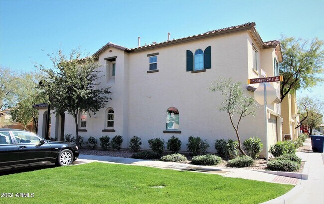 Foto del edificio - 3173 S Magnolia Ln