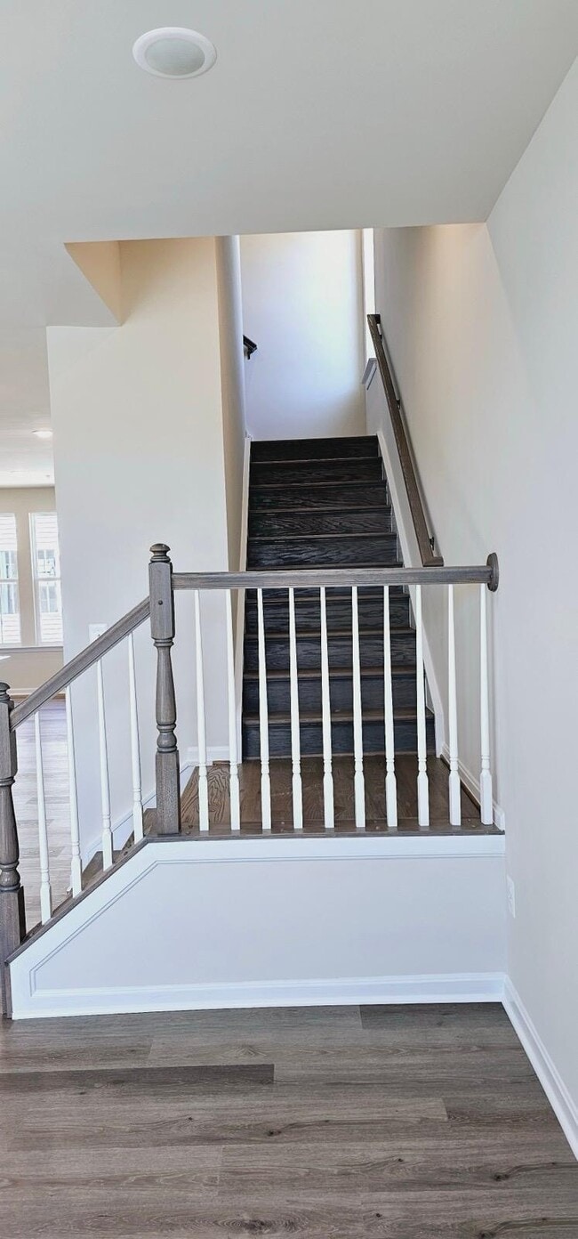 Building Photo - 2550 Hopton Ln