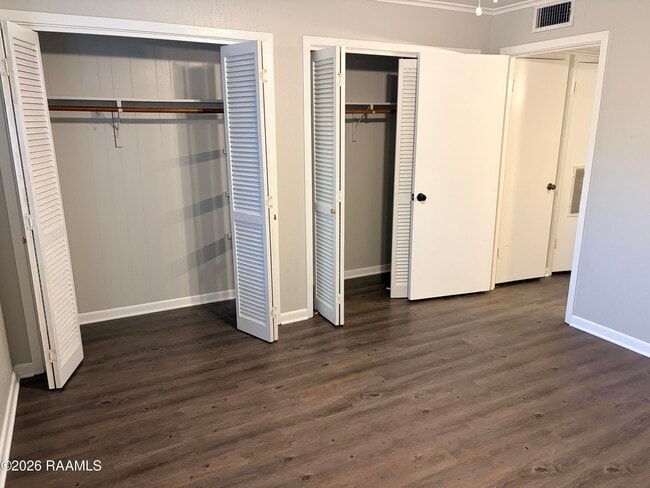 Building Photo - 718 Harding St