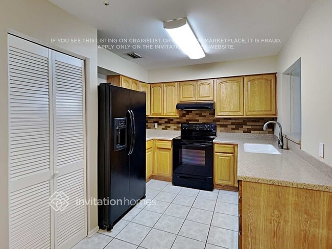 Building Photo - 3319 Fox Ridge Dr