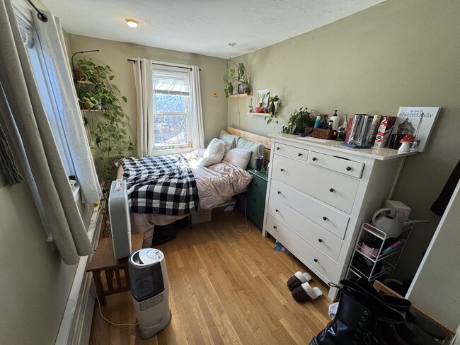 Foto del edificio - 729A Somerville Ave