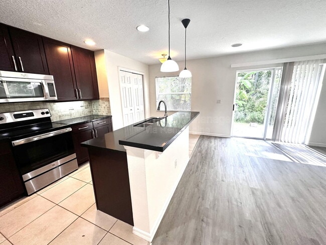 Building Photo - 3845 Silverbell Loop