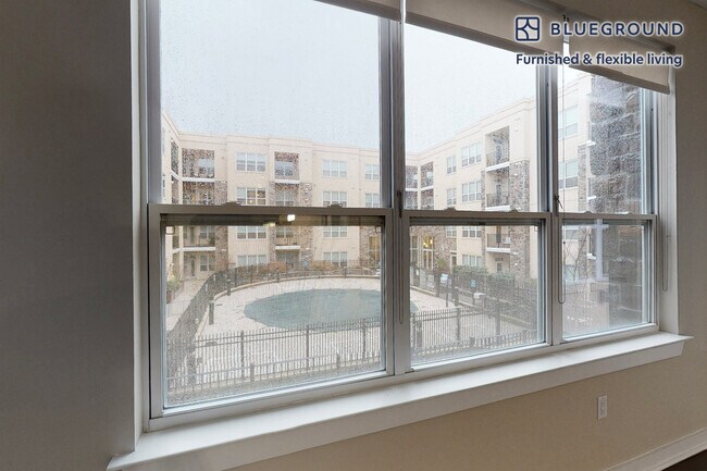 Foto del edificio - 80 N Centre Ave