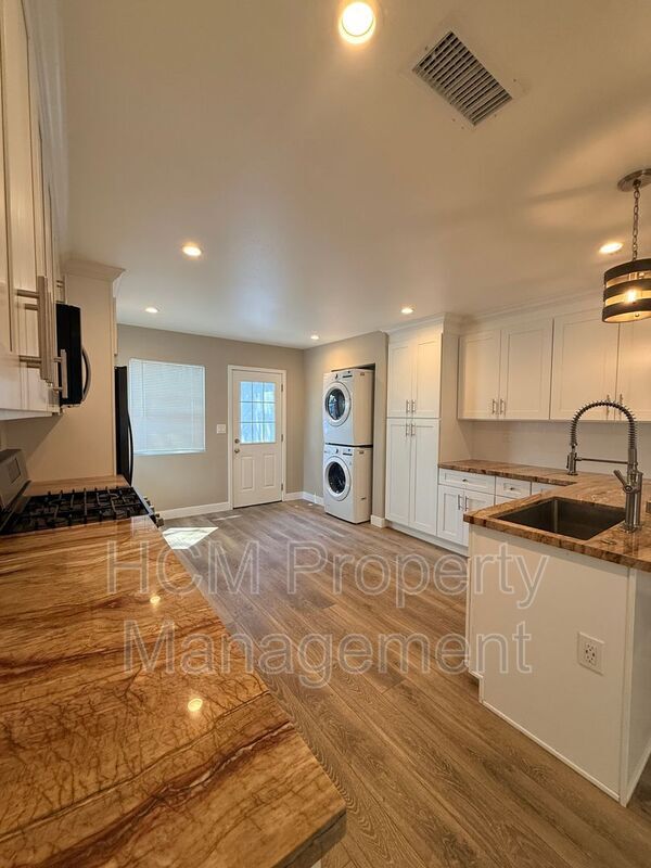 Foto del edificio - 874-876 North Orange St