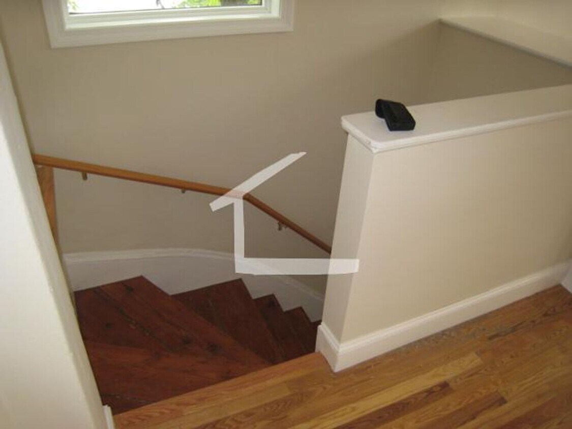 Foto del edificio - JP 2-bed/2-bath with Heat/Hot Water Included; No Broker Fee