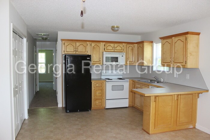 Primary Photo - 100 Hanna Dr