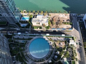 Building Photo - 480 NE 31st St