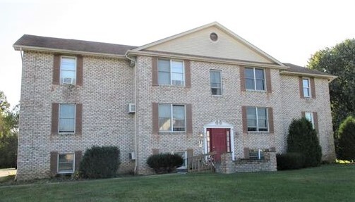 Primary Photo - 918 Pearson Cir