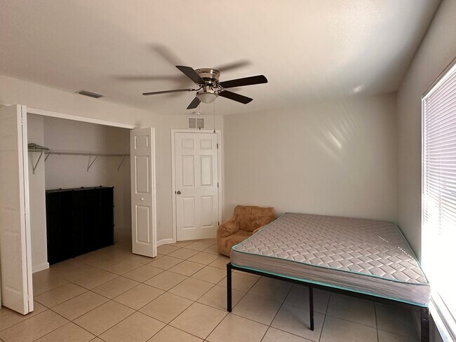 Foto del edificio - 1246 SE 8th St