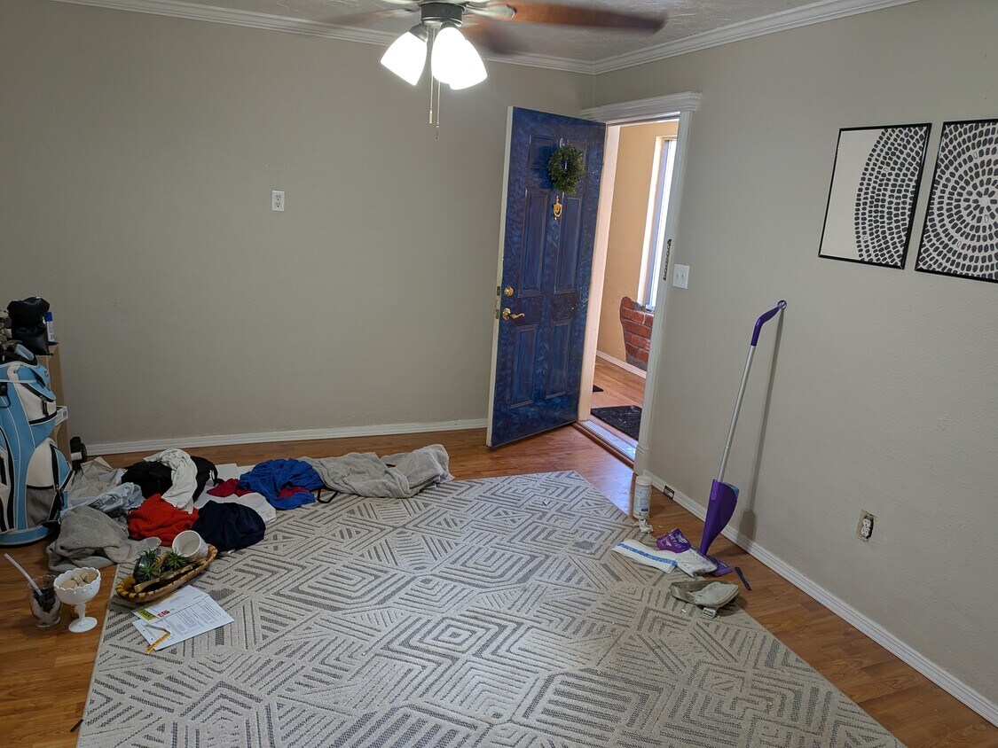 Foto principal - 117 N University Dr