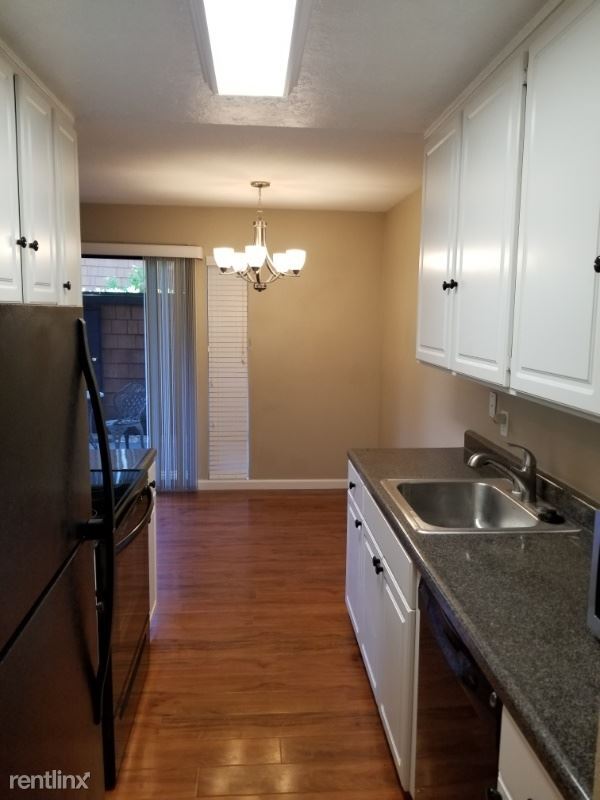 Foto del edificio - 871 Woodside Ln E