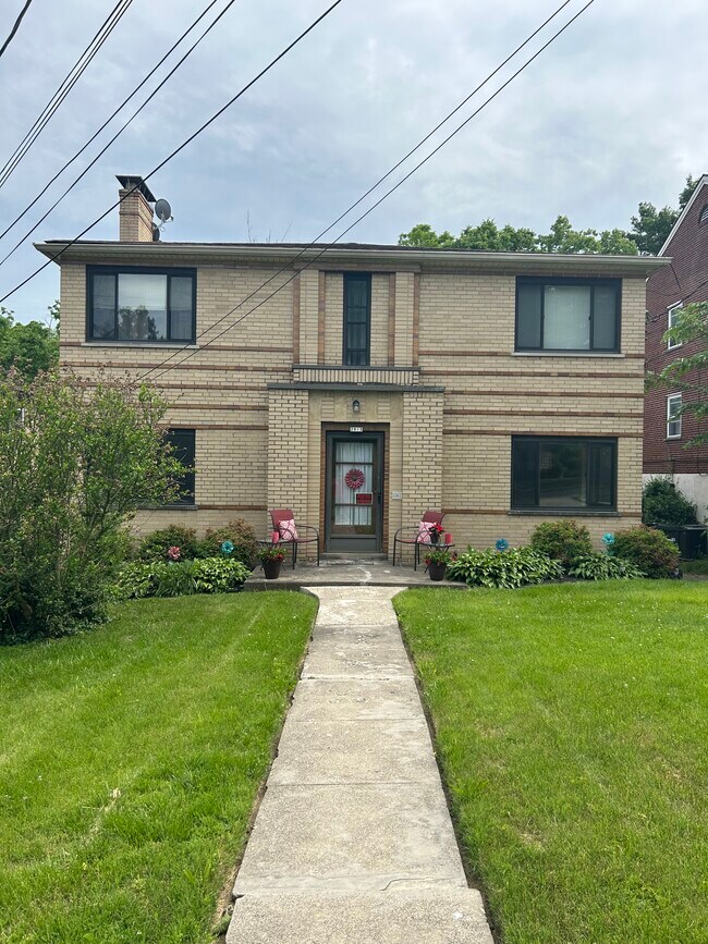 Photo - 2813 Temple Ave Apartments