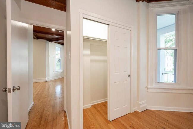 Foto del edificio - 554 Main St