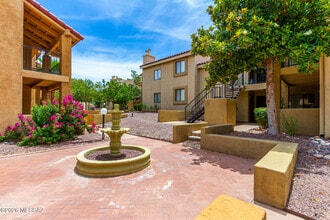Building Photo - 8255 N Oracle Rd