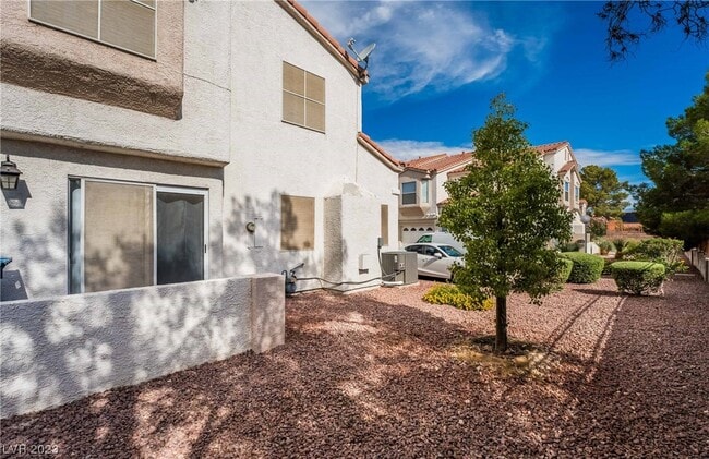 Building Photo - 4032 Castle Cove Dr