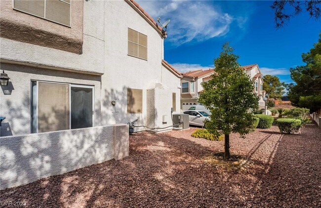 Foto del edificio - 4032 Castle Cove Dr