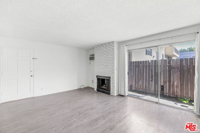 Foto del edificio - 1811 Parnell Ave