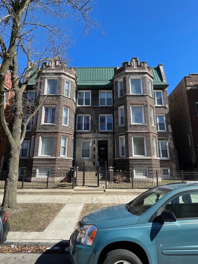7309 S Oglesby Ave Unit 2, Chicago, IL 60649 Condo for Rent in