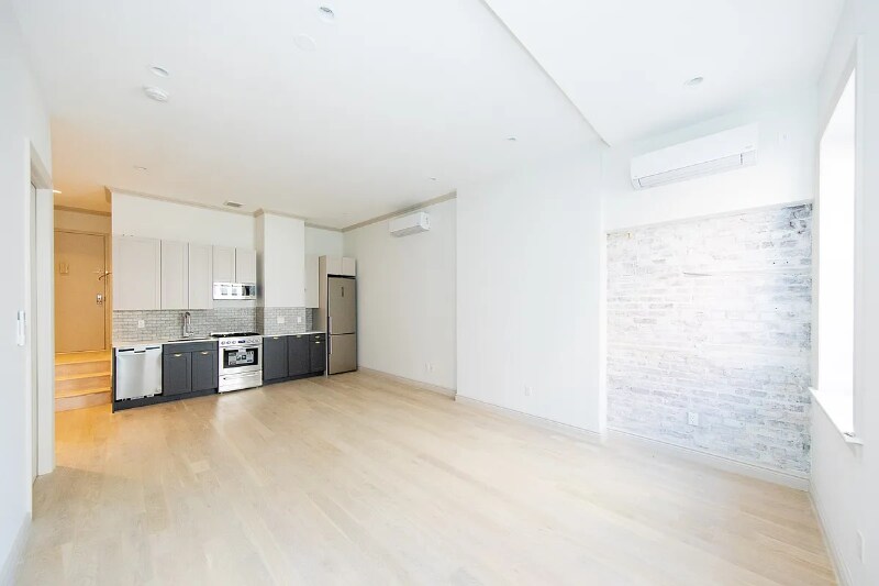 Foto principal - 201 W 19th St