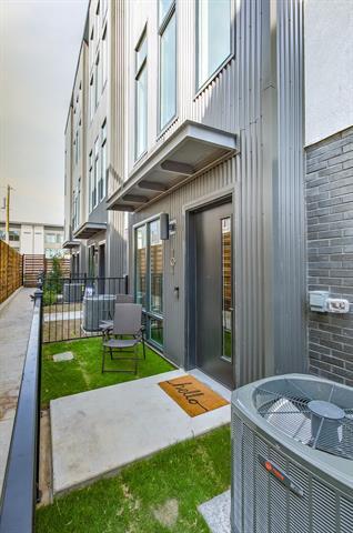 Foto del edificio - 2200 Bennett Ave