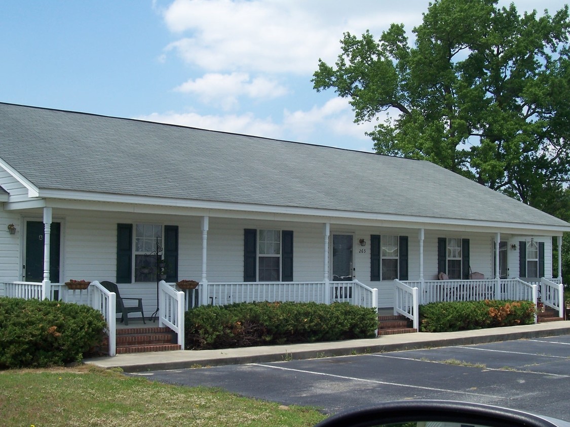 Primary Photo - Hereford Hills Apartments
