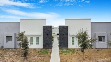 Building Photo - 8 Fuerte Ave