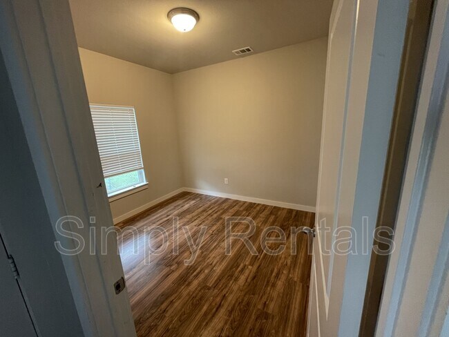 Foto del edificio - 4012 3rd St
