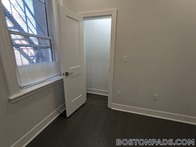Foto del edificio - 120 Peterborough St