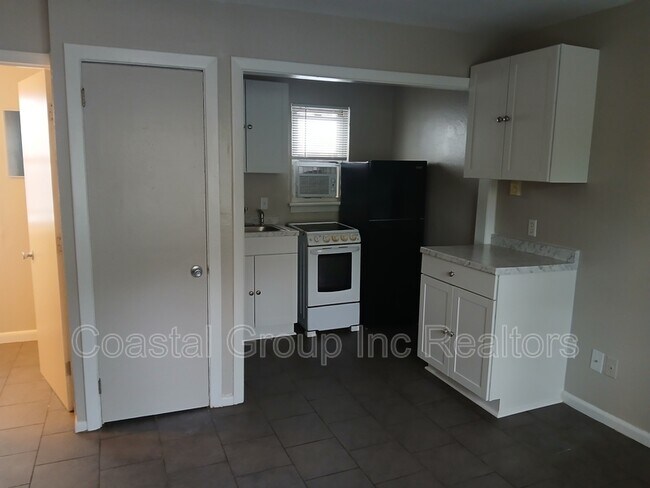 Foto del edificio - C-AW-603 Raleigh Ave #04